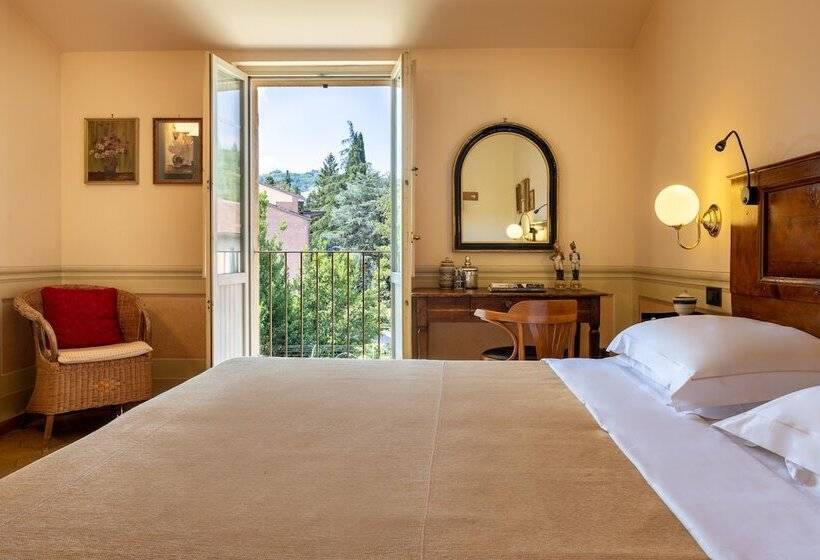 اتاق کلاسیک, San Luca