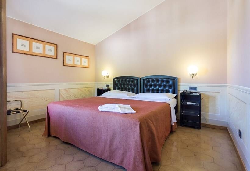 اتاق سوپریور, San Luca