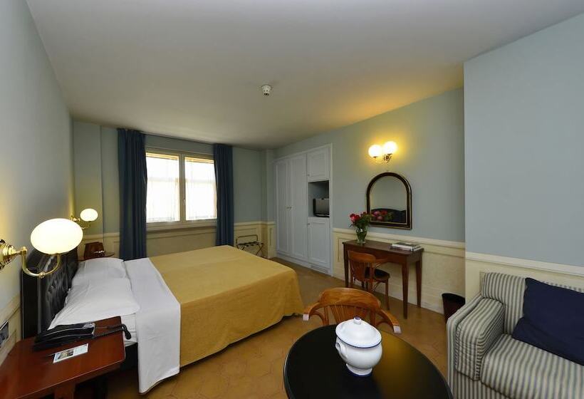 اتاق سوپریور, San Luca