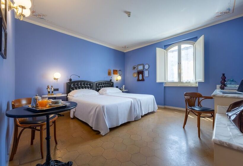 اتاق راحتی, San Luca