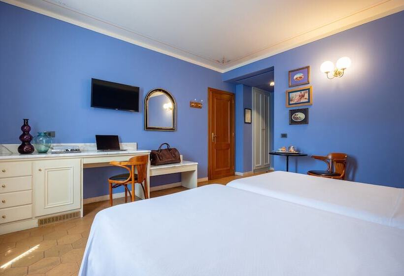 اتاق راحتی, San Luca