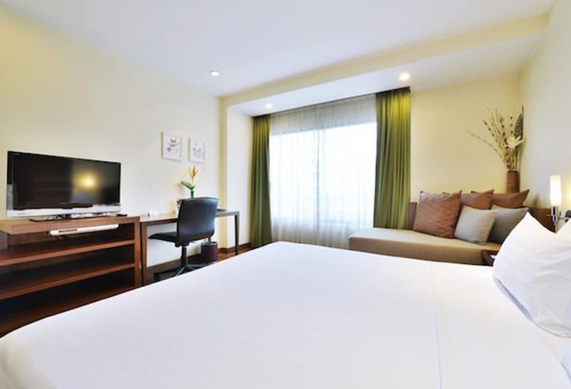 اتاق لوکس, St. James