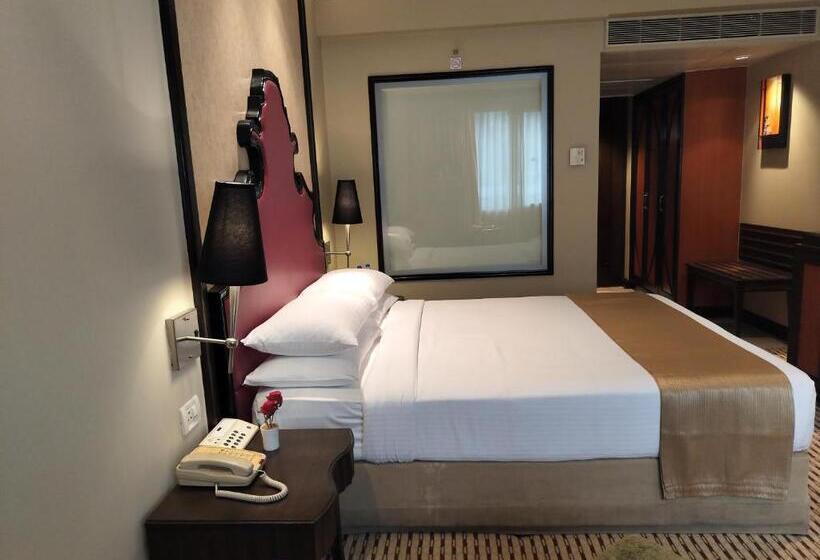 디럭스 룸, St. Mark S