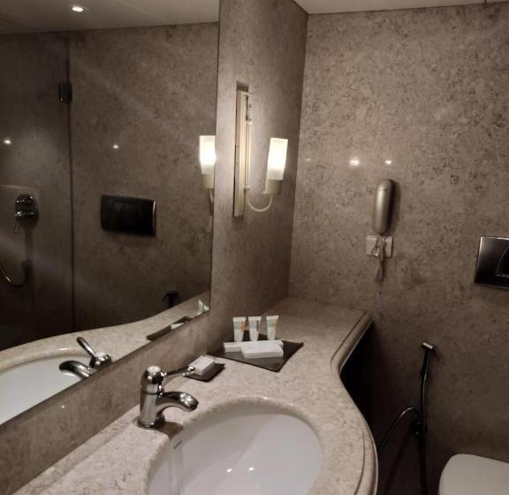 이그제큐티브 룸, St. Mark S