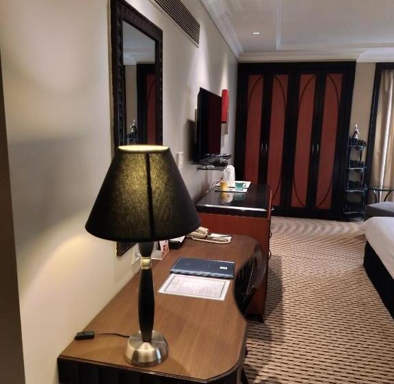 이그제큐티브 룸, St. Mark S