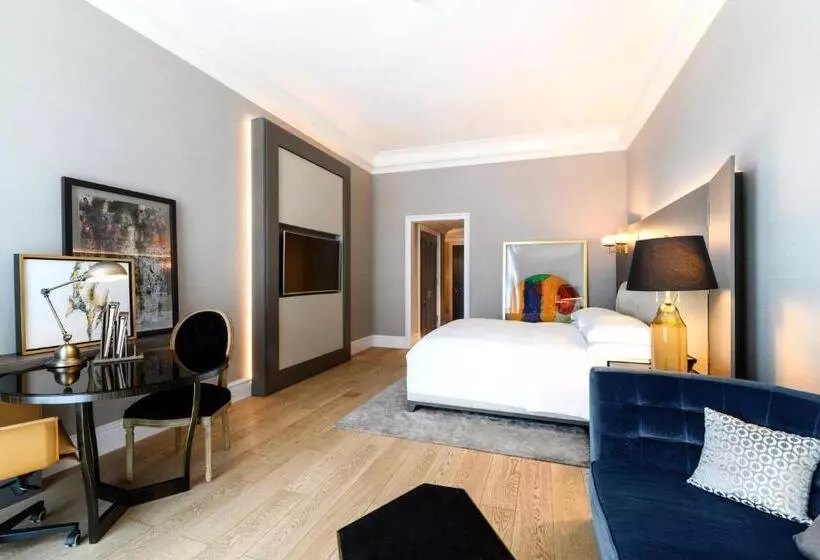 Club Room King Bed, The Ritzcarlton, Doha