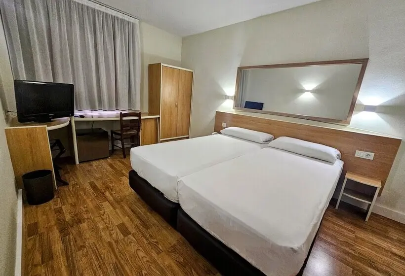 اتاق استاندارد, YIT Ciudad de Elche