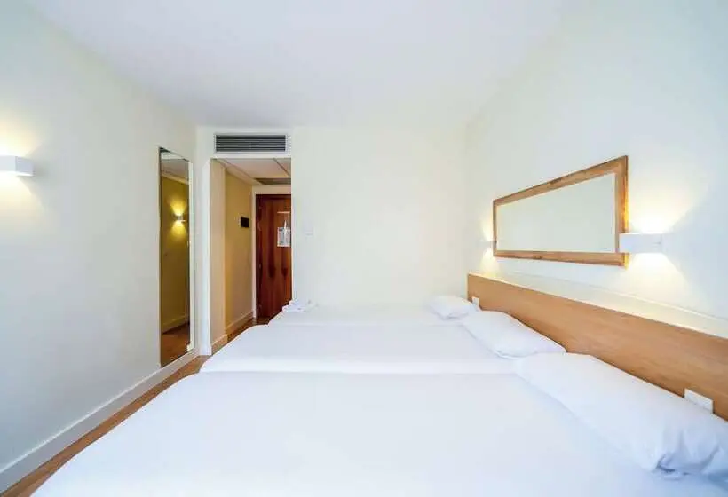 اتاق استاندارد سه نفره, YIT Ciudad de Elche