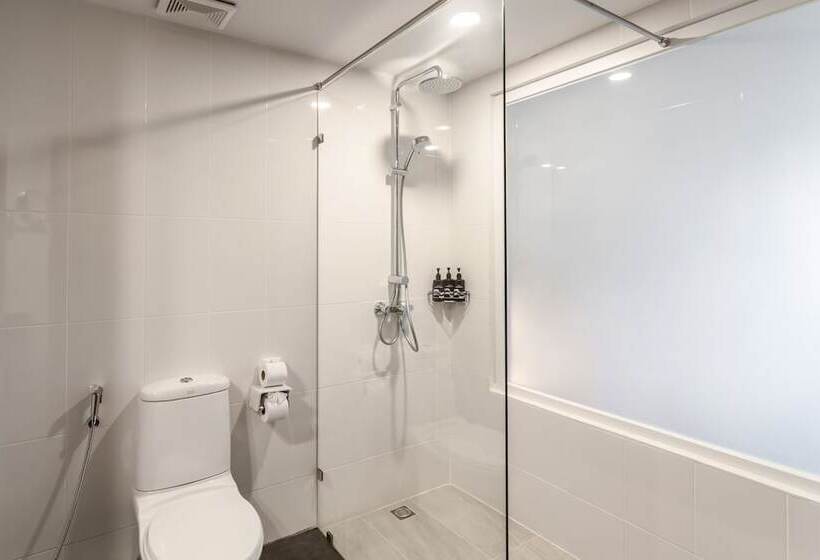 풀장 전망 디럭스 룸, Sunprime Kamala Beach