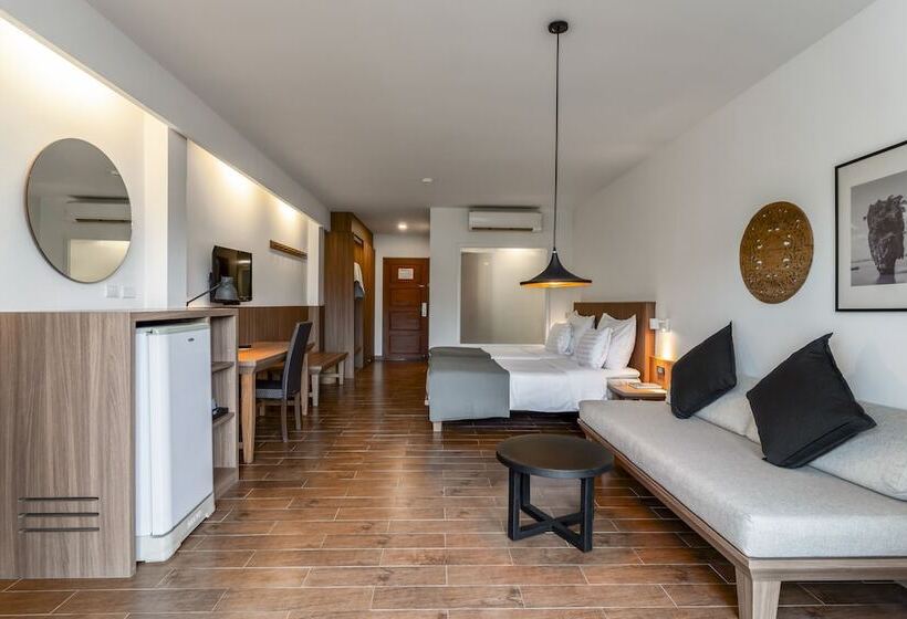 Номер Deluxe, Sunprime Kamala Beach