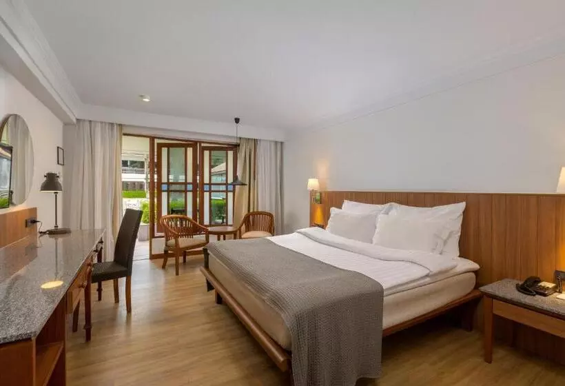 テラス付きデラックスルーム, Sunprime Kamala Beach