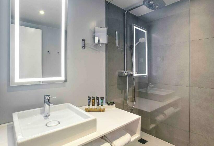 Номер Superior, Novotel Edinburgh Centre