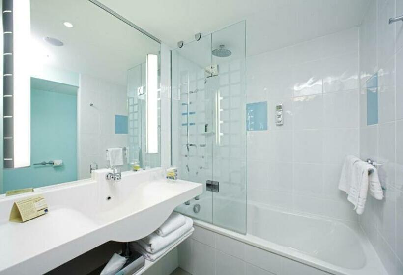 스탠다드 룸, Novotel Edinburgh Centre