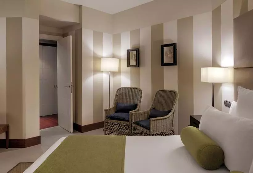 سوییت جونیور, Precise Resort El Rompido-The Hotel