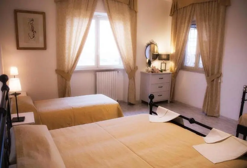 スタンダードトリプルルーム, Bed And Breakfast Nonna Loreta