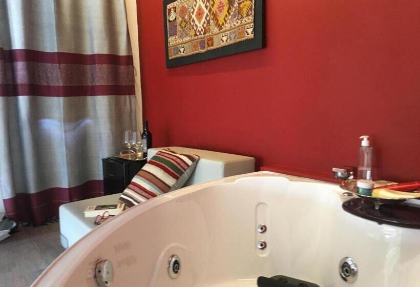 标准间带漩涡浴缸, Locanda Sette Fate Spa E Solarium