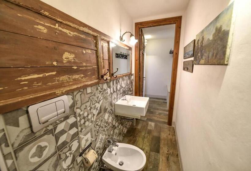 带阳台的豪华间, Locanda Sette Fate Spa E Solarium