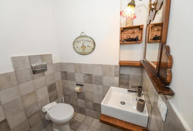 标准间带漩涡浴缸, Locanda Sette Fate Spa E Solarium