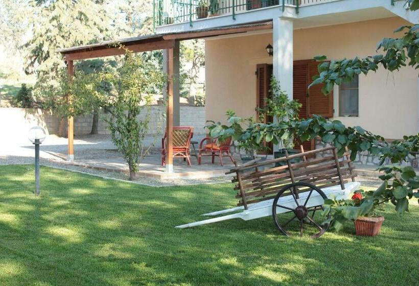 اتاق استاندارد, Il Cantiniere