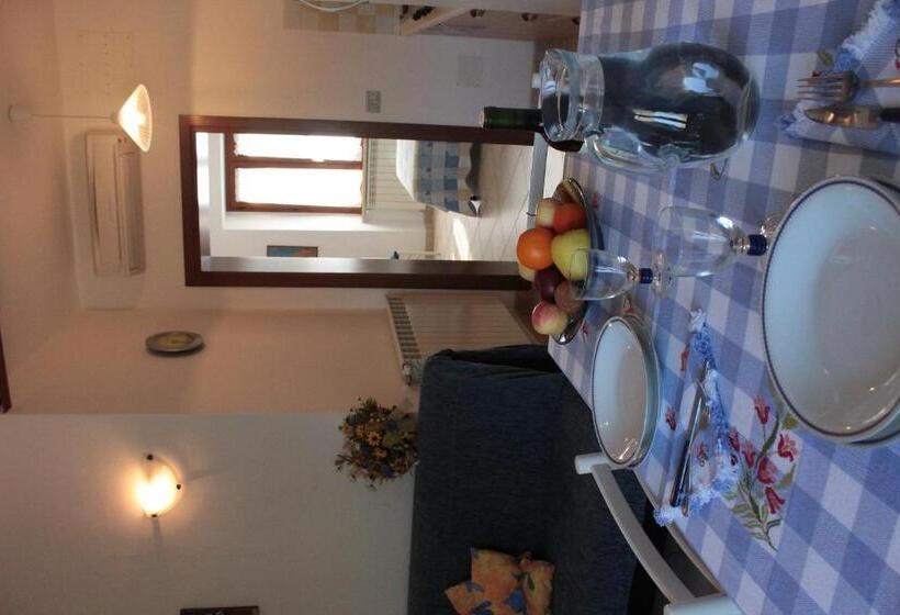 1 Bedroom Penthouse Apartment, Il Cantiniere