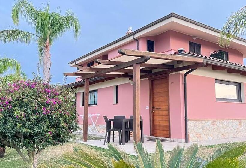 شقة غرفة واحدة مطلة على حمام السباحة, B&b Casale Pietrantica Tropea