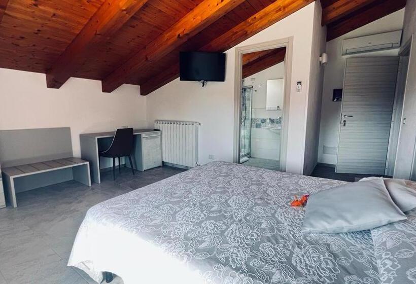 Номер Deluxe Вид на Море, B&b Casale Pietrantica Tropea