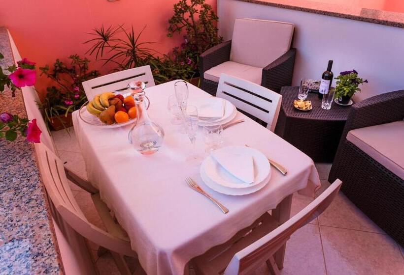 스탠다드 테라스 룸, L Aurora Viola