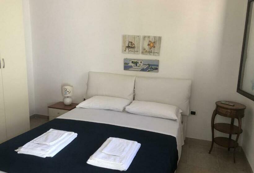 Четырехместный Номер Стандарт, Hibiscus Villasimius B&b