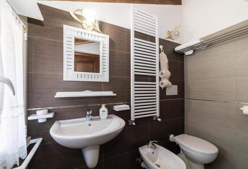 标准间带山景, Il Viaggio