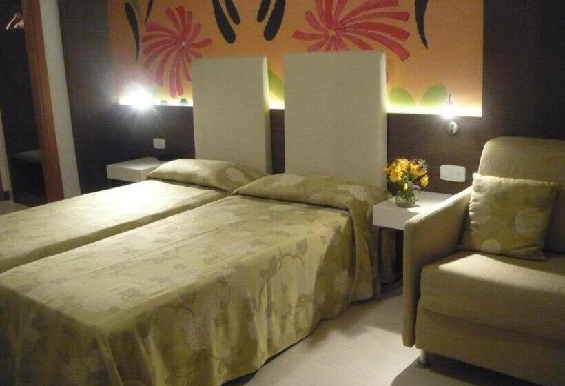 스탠다드 트리플 룸, Lily