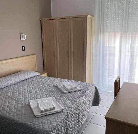 חדר סטנדרט לארבעה, Rex