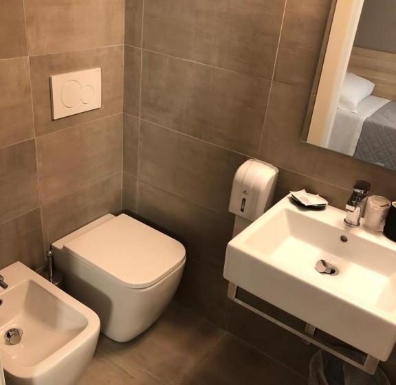 חדר סטנדרט, Rex