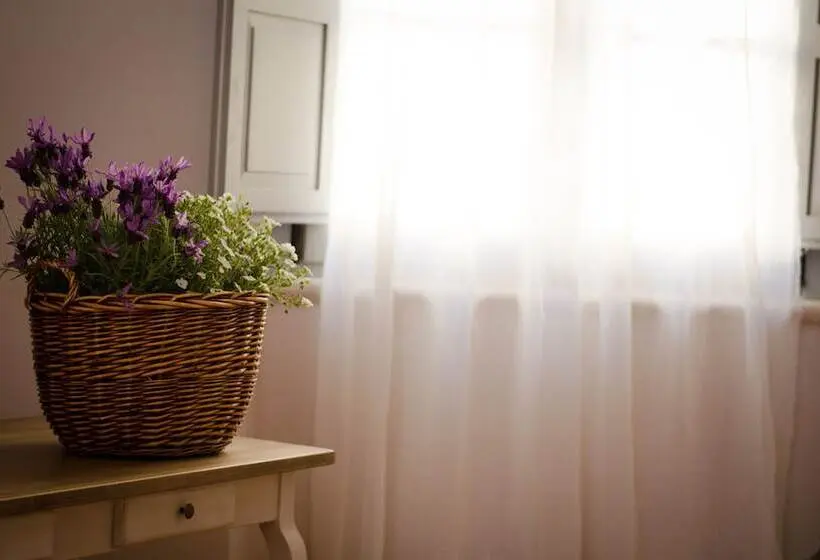デラックスルーム, Dimora Dell'erbe Rooms