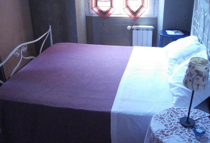 اتاق استاندارد سه نفره, Locanda Del Barbaresco