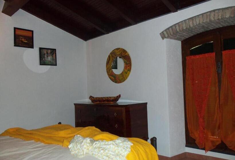 带1个卧室的带阳台的公寓, Agriturismo A Veggia Vigna