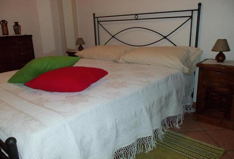 带1个卧室的带阳台的公寓, Agriturismo A Veggia Vigna