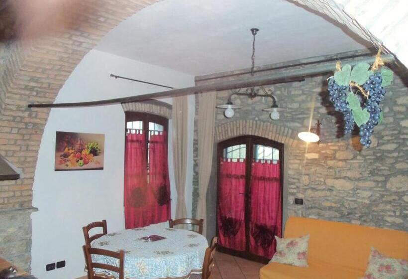 带1个卧室带花园景观的公寓, Agriturismo A Veggia Vigna