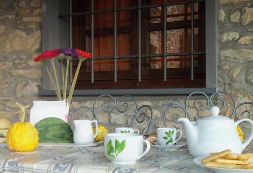 带1个卧室的带阳台的公寓, Agriturismo A Veggia Vigna