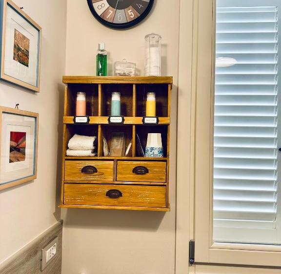 غرفة عائلية, Alcivico3