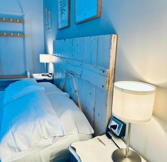 غرفة عائلية, Alcivico3