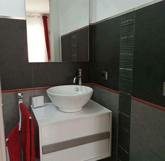 豪华三人间, B&b Omer