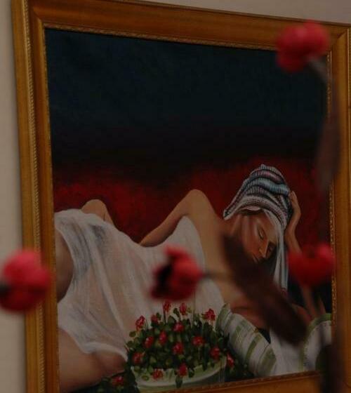 豪华三人间, B&b Omer