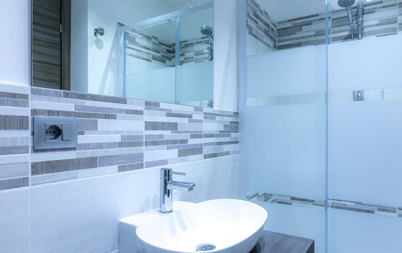 اتاق استاندارد, A&g Affittacamere