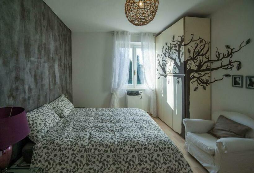 חדר משפחתי, Ritratto Sul Lago