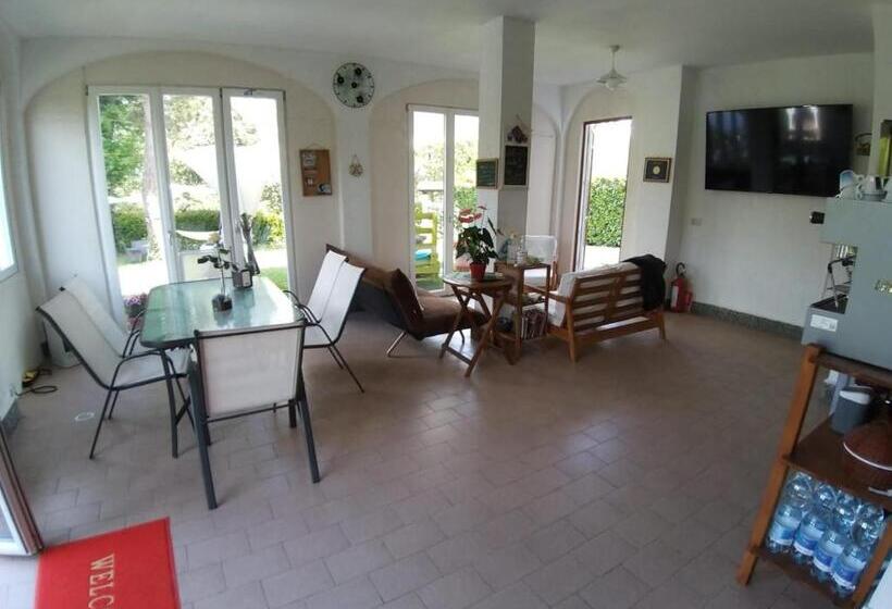 חדר משפחתי, Ritratto Sul Lago