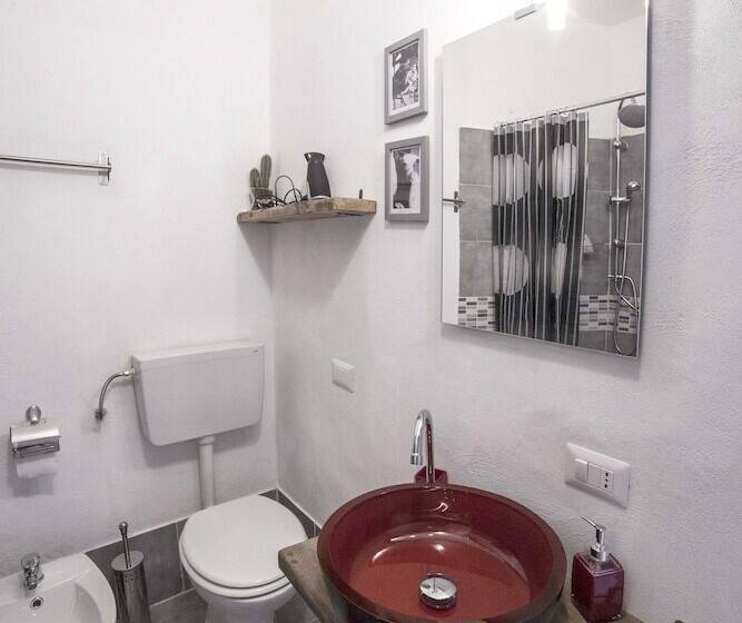 חדר משפחתי, Ritratto Sul Lago