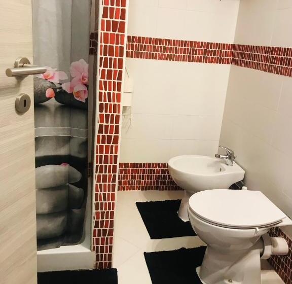 اتاق استاندارد چهارنفره با بالکن, Affittacamere La Musa