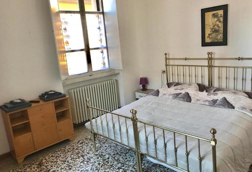 اتاق استاندارد چهارنفره با بالکن, Affittacamere La Musa