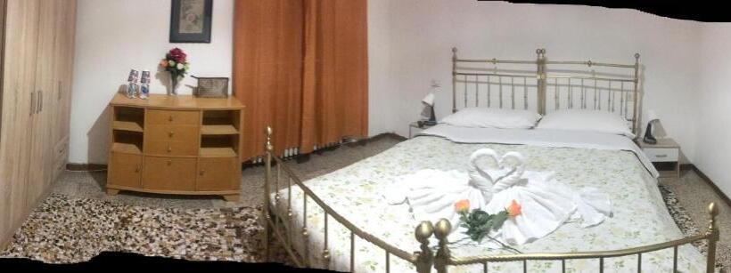 اتاق استاندارد چهارنفره با بالکن, Affittacamere La Musa