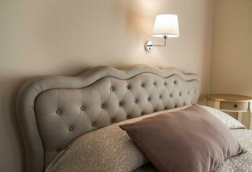 غرفة أساسية, Palazzo Bove